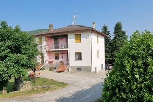 Casa indipendente di 410 m² con più di 5 locali e 