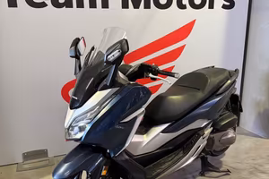 Honda Forza 300