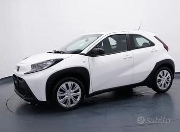 Toyota Aygo X 1.0 Active 72cv neopatentati