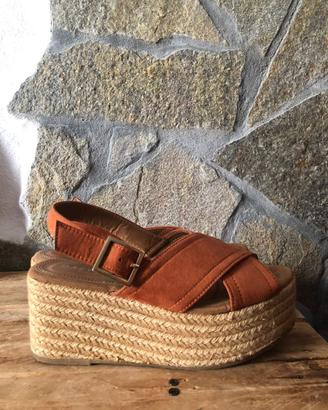 Sandali con zeppa Marypaz color cuoio