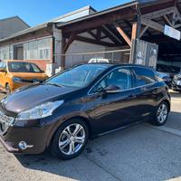 Peugeot 208 1.6 VTi 120 CV 5 porte Allure