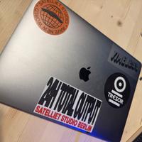 Mac Book Pro 15" 2018 16 gb ram - 256 HD