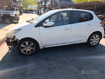 Peugeot 208 2012