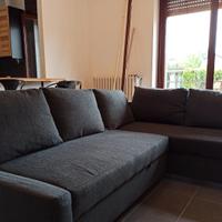 Divano Friheten Ikea + 2 Cuscini Extra