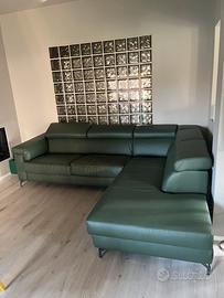 Divano ecopelle angolare 283x230