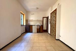 MONOLOCALE A CHIAVARI