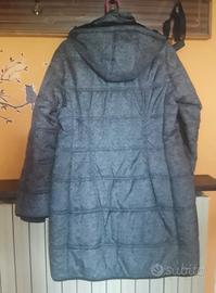 Giaccone imbottito, donna con maniche