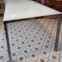 Tavolo Ikea Torsby vetro satinato e acciaio