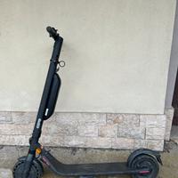 monopattino elettico ninebot