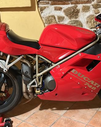 Ducati 748S
