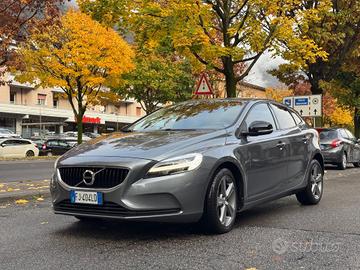 Volvo V40 D2 Geartronic Inscription - VETRI OSCURA