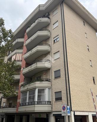 4 LOCALI A POTENZA