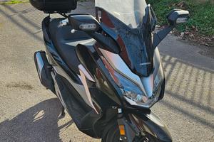 Honda Forza 300