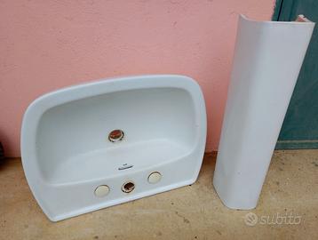 Lavandino lavabo bagno con gambone
