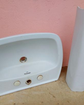 Lavandino lavabo bagno con gambone