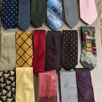Lotto 17 Cravatte brand vari come nuove