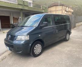 VOLKSWAGEN Caravelle T5 9 posti - 2007