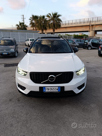 Volvo XC40 D4 AWD R-Design automatica