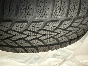 Copertoni nuovi mai utilizzati ,marca dunlop
