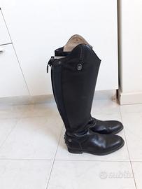 Abbigliamento per equitazione