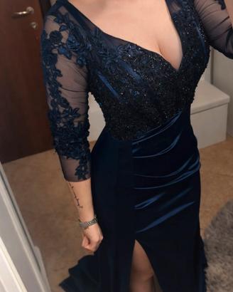 Abito blu da diciottesimo elegante