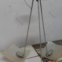 Vecchi lampadari usati