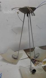 Vecchi lampadari usati