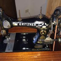Macchina per cucire Gritzner ed il suo mobile