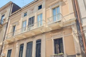 2 vani arredato corso italia no residenza