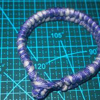 Bracciali e accessori in paracord e microcord