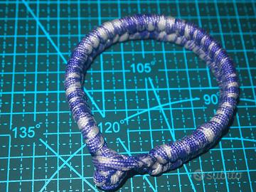 Bracciali e accessori in paracord e microcord