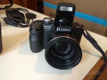 MACCHINA FOTOGRAFICA DMC FZ-28 LUMIX con accessori