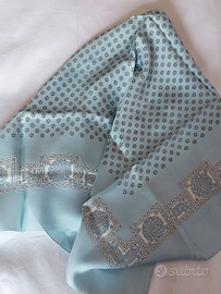 Foulard azzurro no etichetta materiale