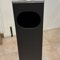 Posacenere da esterno in acciaio