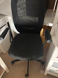 Sedia ufficio ergonomica nera poltrona