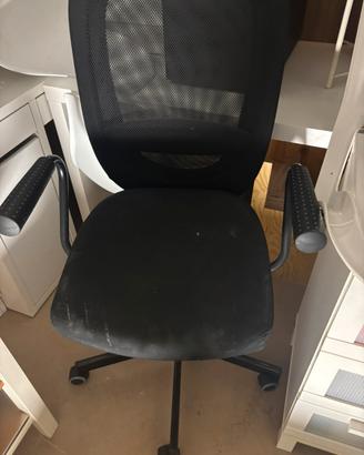 Sedia ufficio ergonomica nera poltrona