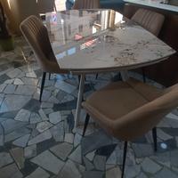 Tavolo con sedie Pronta Consegna 