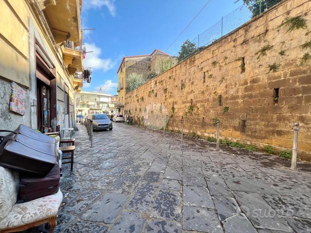 MONOLOCALE A MARANO DI NAPOLI