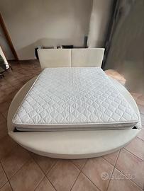 Letto matrimoniale tond pelle bianca e materasso