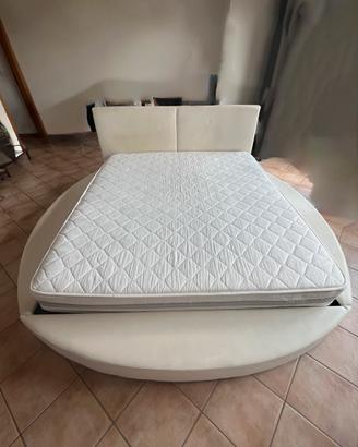 Letto matrimoniale tond pelle bianca e materasso
