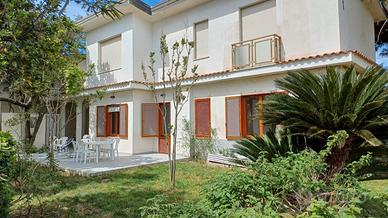 Casa Alice - villa fronte mare vicino Soverato