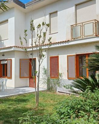 Casa Alice - villa fronte mare vicino Soverato