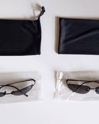 2 paia di occhiali da sole stile Matrix Neo