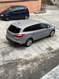 Ford focus titanium sw