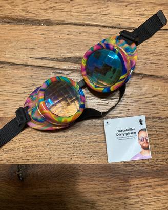 Occhiali gioco sfaccettati e colorati di Tiger