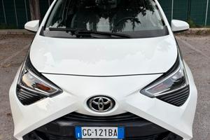 TOYOTA AYGO CONNECT 1.0   5 PORTE