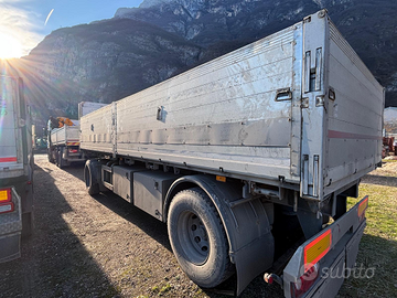 Rimorchio ribaltabile