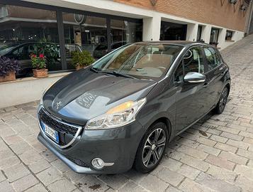 PEUGEOT 208 Puretech 82 5 porte Allure GPL