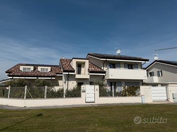 Villa a schiera, Savignano S/R, fraz. Capanni