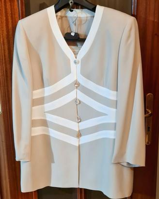Tailleur elegante gonna e giacca